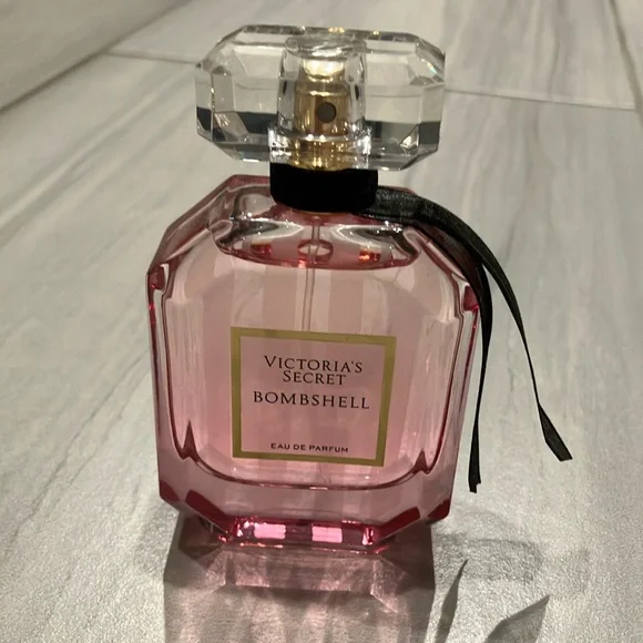 Victoria's Secret Bombshell Perfume in Pink - Picture 1 of 4
